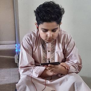 Meet your Posher, Farhee